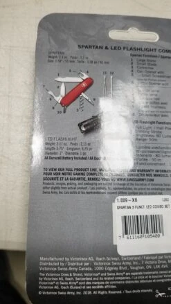 SWISS AEMY VICTORINOX 1.889-X6 RED SPARTAN KNIFE WITH 2 AA LED FLASHLIGHT COMBO