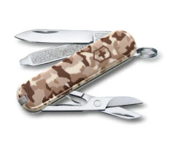 SWISS ARMY VICTORINOX 0.6223.941US2 CLASSIC SD DESERT CAMO POCKET KNIFE.